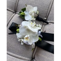 Stunning White Phalaenopsis Corsage Stunning White Phalaenopsis Corsage